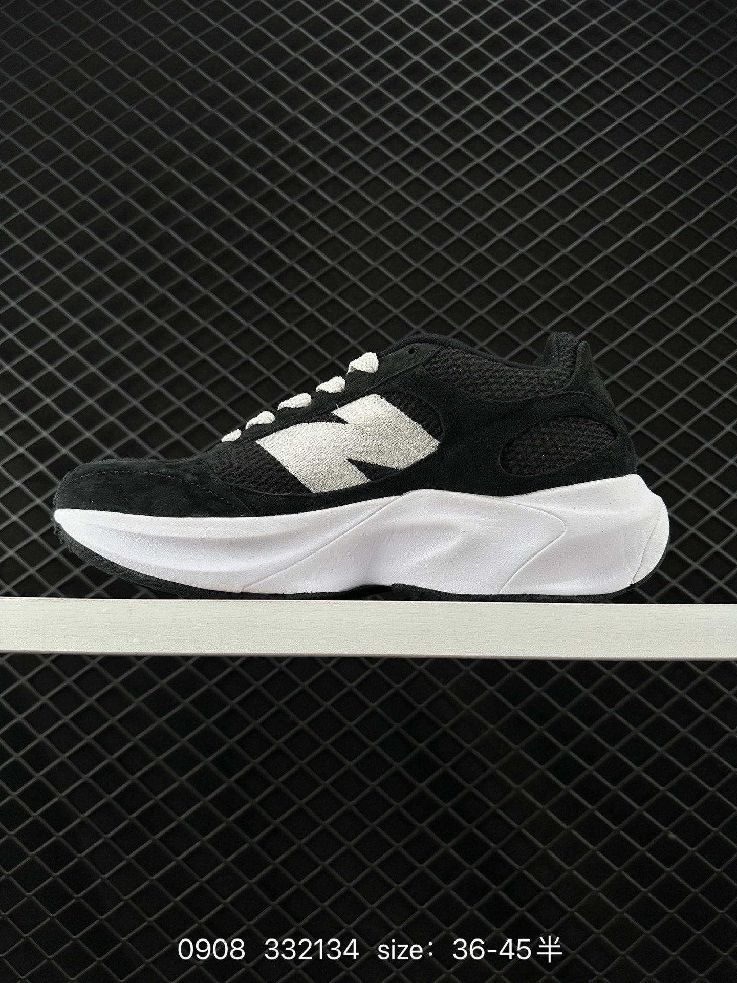 New Balance Warped Runner